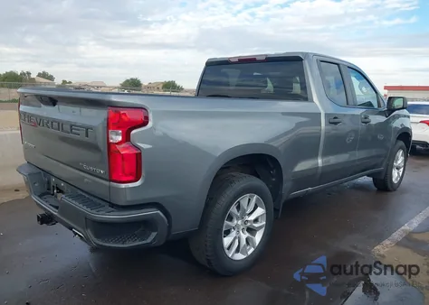 2021 Chevrolet Silverado 1500 2Wd Standard Bed Custom z USA, uszkodzony, nr VIN 1GCRWBEF9MZ105734